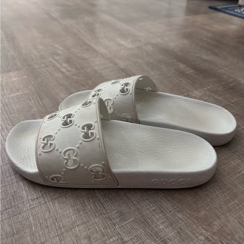 Gucci White GG Pool Slides
